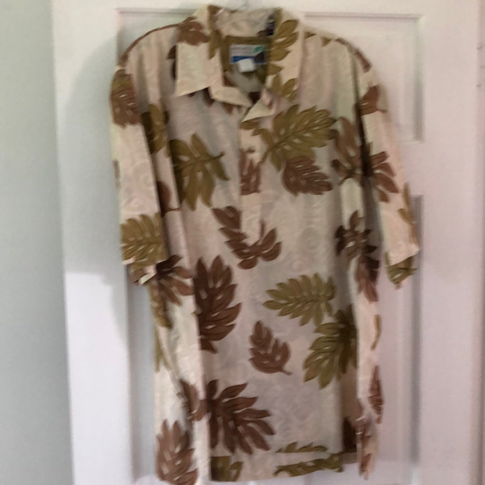 Men’s Hawaiian shirt